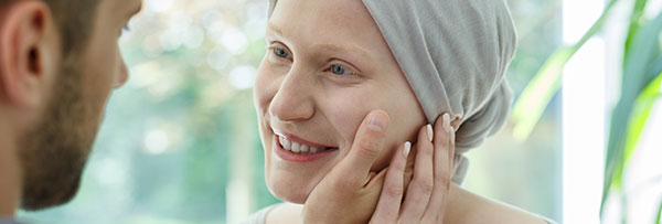 frau an krebs erkrankt